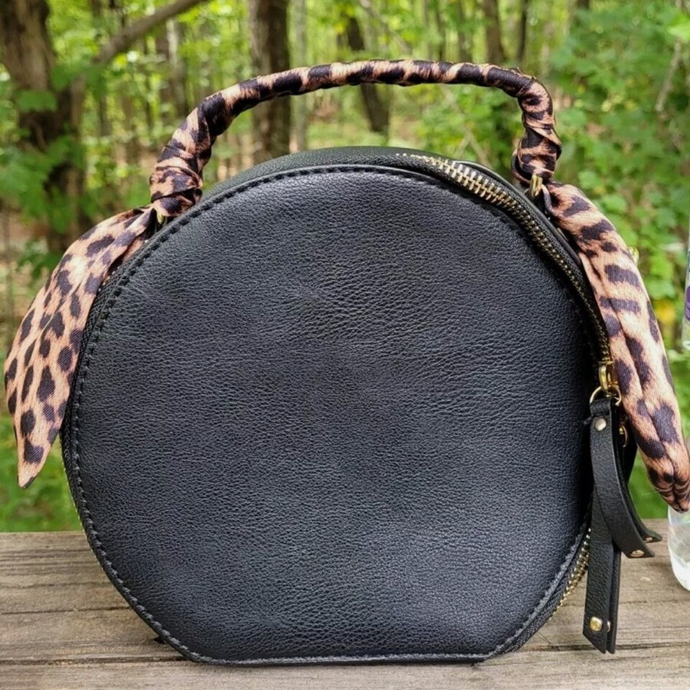 Kelly & Katie Round Small Convertable Purse with Detachable Strap